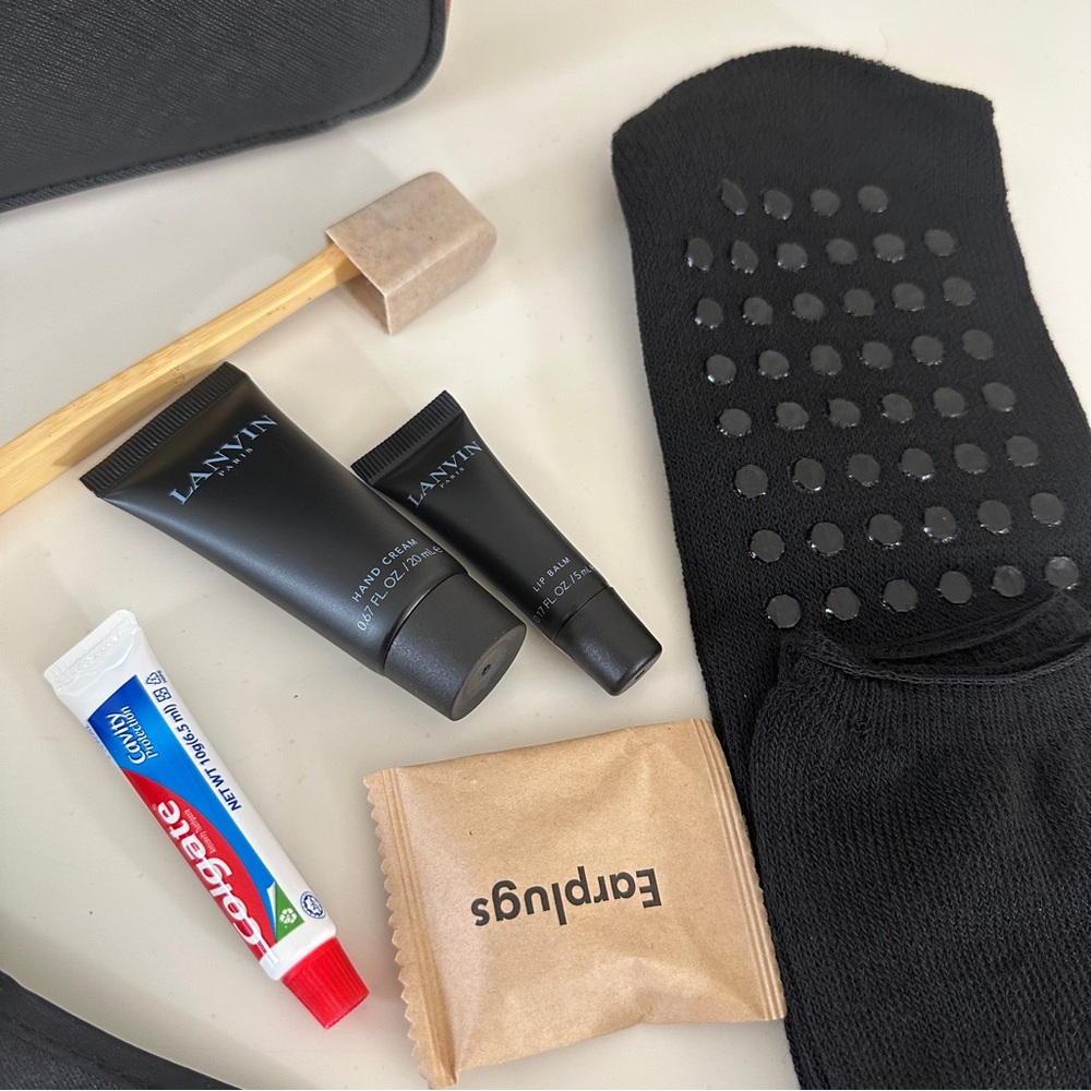 Travel Pouch Set - Picture 2 of 2